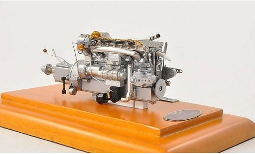 Bugatti 57 SC 1/18 CMC Motor-Aggregat 1938 coche miniatura