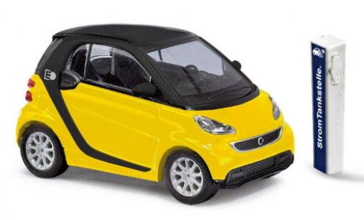 Coche miniatura Smart ForTwo 1/87 Busch Fortwo Electric Drive amarillo 2012 Smart ForTwo 1/87 Busch Fortwo Electric Drive amarillo 2012 coche miniatura