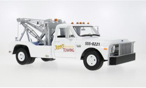 Chevrolet C-30 1/18 Greenlight Dually Wrecker weiss 1969 Jerry&rsquo;s Towing Fall Guy Stuntman 1:18 coche miniatura