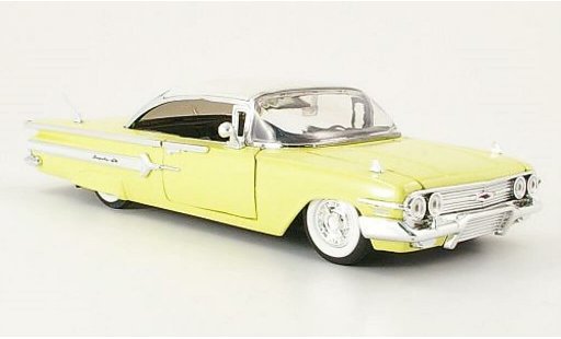 Chevrolet Impala SS 1/24 Jada Toys pastellamarillo/blanco 1960 coche miniatura