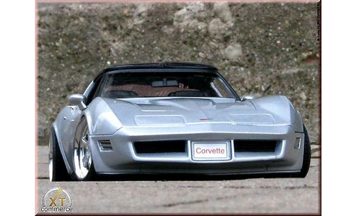 Chevrolet Corvette Coupe 1/18 Welly C3 gris jantes alu 18 et 19 pouces 1982 coche miniatura