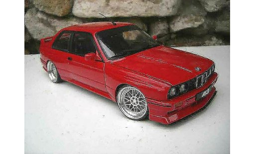 Bmw M3 coupe 1/18 Autoart jantes BBS E30 rojo pneux taille basse coche miniatura