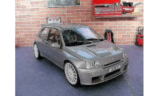 Renault Clio Maxi 1/18 Ottomobile plain body jantes oz 19 pouces coche miniatura
