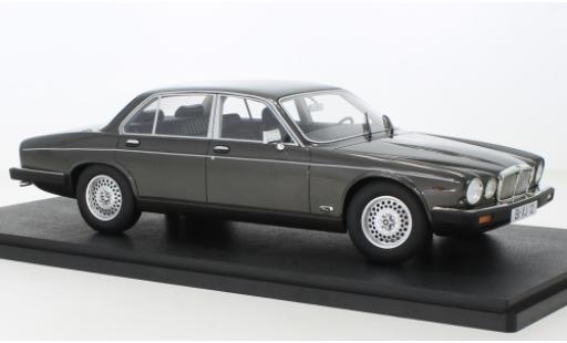 Coche miniatura Jaguar XJ 1/18 Cult Scale Models SIII Sovereign metallise gris 1986 Jaguar XJ 1/18 Cult Scale Models SIII Sovereign metallise gris 1986 coche miniatura