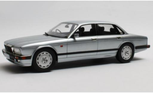 Coche miniatura Jaguar XJ 1/18 Cult Scale Models R (40) gris RHD 1990 Jaguar XJ 1/18 Cult Scale Models R (40) gris RHD 1990 coche miniatura