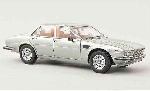 De Tomaso Deauville Berline 1/43 Neo gris 1978 coche miniatura