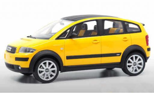 Coche miniatura Audi A2 1/18 DNA Collectibles amarillo Audi A2 1/18 DNA Collectibles amarillo coche miniatura