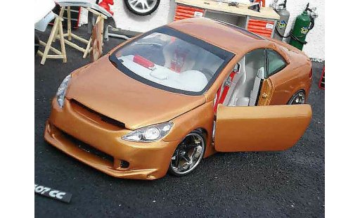 Peugeot 307 CC 1/18 Solido naranja coche miniatura