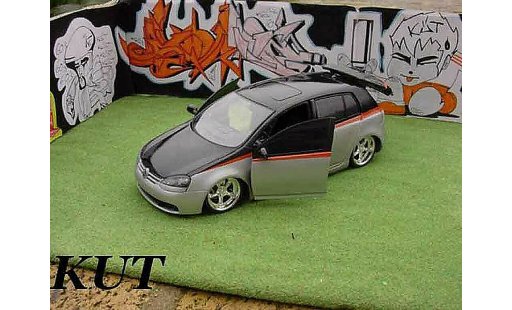 Volkswagen Golf GTI 1/18 Burago suspensions pneumatiques coche miniatura