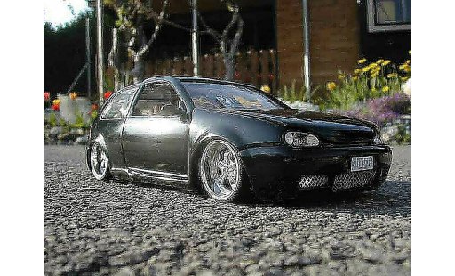 Volkswagen Golf GTI 1/18 Revell p.i.m.p coche miniatura