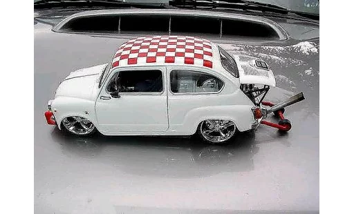 Fiat 850 Berlina 1/18 Solido moteur vw coche miniatura