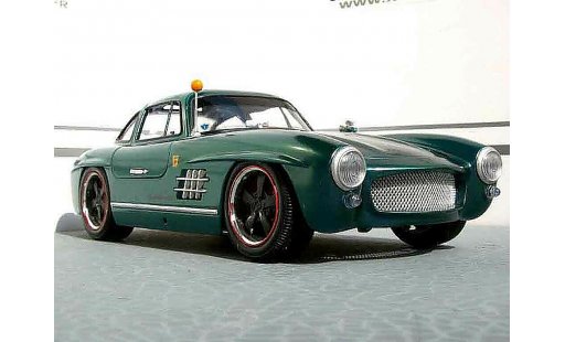 Mercedes 300 Base 1/18 Burago urban hot rod coche miniatura