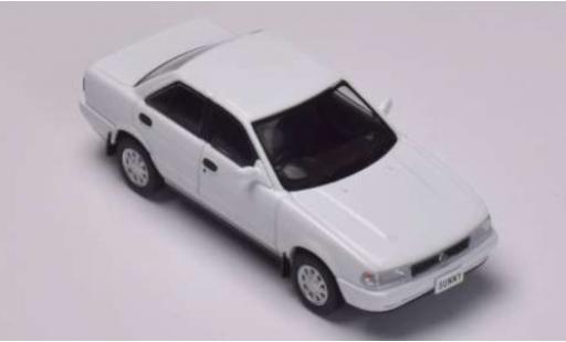 Coche miniatura Nissan Sunny 1/43 First 43 Models (B13) blanco RHD 1990 Nissan Sunny 1/43 First 43 Models (B13) blanco RHD 1990 coche miniatura