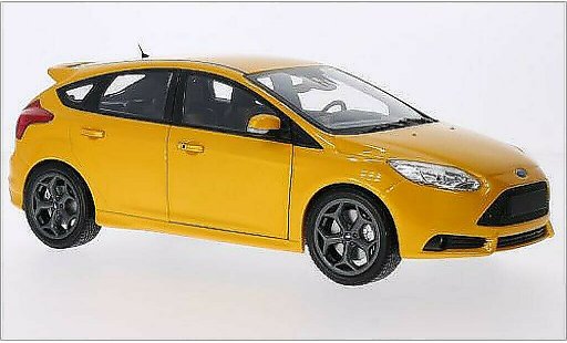 Ford Focus ST 1/18 Minichamps MkIII metalico naranja 2011 coche miniatura