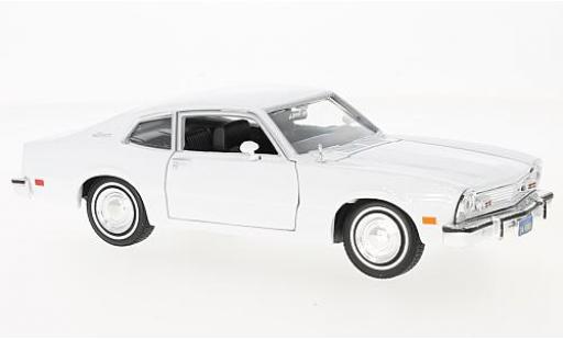 Ford Maverick 1/24 Motormax Grabb weiss 1:24 coche miniatura