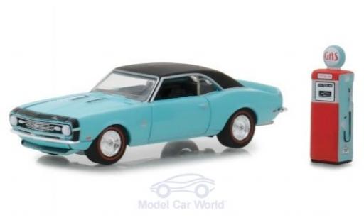 Chevrolet Camaro SS 1/64 Greenlight SS metalico azul/negro 1968 mit Zapfsäule coche miniatura