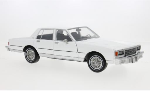 Chevrolet Caprice Classic 1/18 Greenlight weiss 1983 1:18 coche miniatura