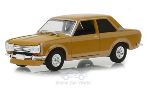Datsun 510 1/64 Greenlight beige 1968 coche miniatura