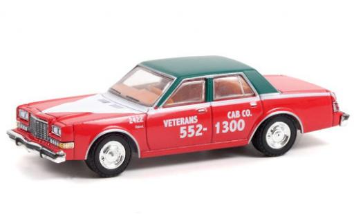 Dodge Diplomat 1/64 Greenlight 1968 Veteran's Cab coche miniatura