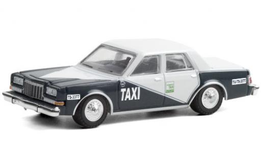 Dodge Diplomat 1/64 Greenlight 1984 Tijuana Mexiko Taxi coche miniatura