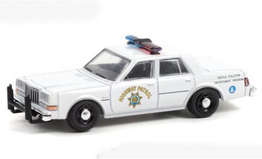 Dodge Diplomat 1/64 Greenlight blanco/Dekor California Highway Patrol 1988 coche miniatura