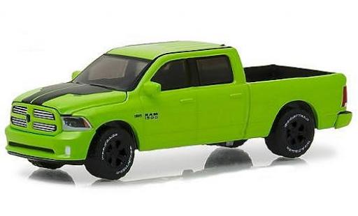 Coche miniatura Dodge RAM 1/64 Greenlight Ram 1500 Sport metalico verde 2017 Dodge RAM 1/64 Greenlight Ram 1500 Sport metalico verde 2017 coche miniatura
