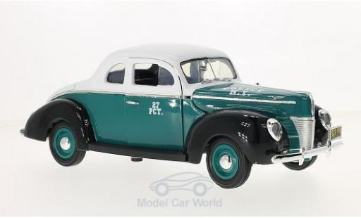 Coche miniatura Ford Deluxe 1/18 Greenlight Coupe verde/blanco NYPD - Police 1940 ohne Vitrine Ford Deluxe 1/18 Greenlight Coupe verde/blanco NYPD - Police 1940 ohne Vitrine coche miniatura