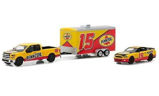 Ford F-1 1/64 Greenlight 50 Pennzoil 2015 with 2012 Shelby GT500 and Enclosed Car Hauler coche miniatura