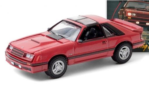 Ford Mustang 1/64 Greenlight GT rojo 1982 coche miniatura