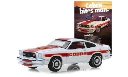 Ford Mustang 1/64 Greenlight II Cobra II blanco/rojo 1978 coche miniatura