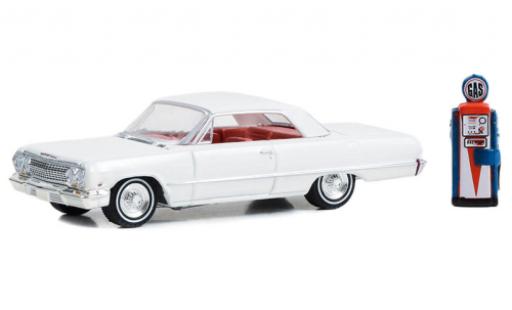 Coche miniatura Chevrolet Bel Air 1/64 Greenlight Bel air blanche 1963 Chevrolet Bel Air 1/64 Greenlight Bel air blanche 1963 coche miniatura