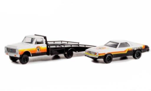 Coche miniatura Chevrolet C-30 1/64 Greenlight Ramp Truck Armor All 1972 Chevrolet C-30 1/64 Greenlight Ramp Truck Armor All 1972 coche miniatura