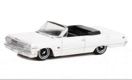 Coche miniatura Chevrolet Impala 1/64 Greenlight SS Convertible blanco 1963 Chevrolet Impala 1/64 Greenlight SS Convertible blanco 1963 coche miniatura