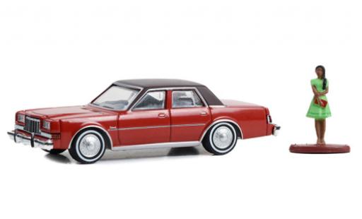 Dodge Diplomat 1/64 Greenlight rouge/brun 1983 coche miniatura