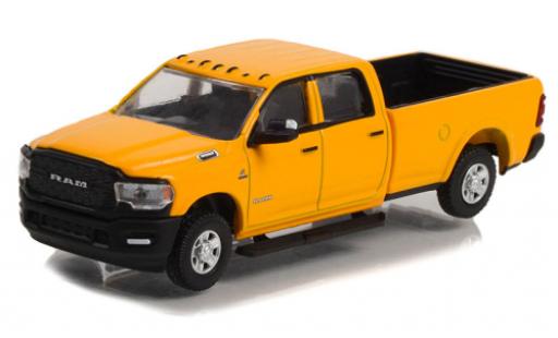 Coche miniatura RAM 3 1/64 Greenlight Dodge 500 Tradesman amarillo 2021 RAM 3 1/64 Greenlight Dodge 500 Tradesman amarillo 2021 coche miniatura
