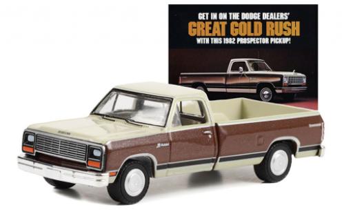 Coche miniatura Dodge RAM 1/64 Greenlight D-150 Prospector beige/marron 1982 Dodge RAM 1/64 Greenlight D-150 Prospector beige/marron 1982 coche miniatura
