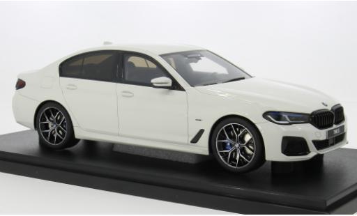 Bmw 545 1/18 GT Spirit E X Drive Saloon M Sport (G60) weiss 2023 1:18 coche miniatura