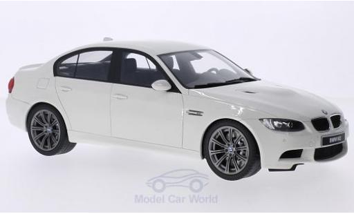 Coche miniatura Bmw M3 1/18 GT Spirit (E90) blanco 2008 Bmw M3 1/18 GT Spirit (E90) blanco 2008 coche miniatura