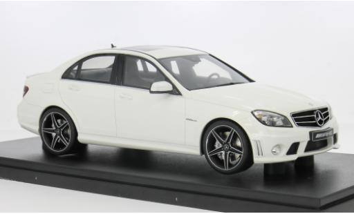 Coche miniatura Mercedes Classe C 1/18 GT Spirit C63 AMG weiss 2007 1:18 Mercedes Classe C 1/18 GT Spirit C63 AMG weiss 2007 1:18 coche miniatura