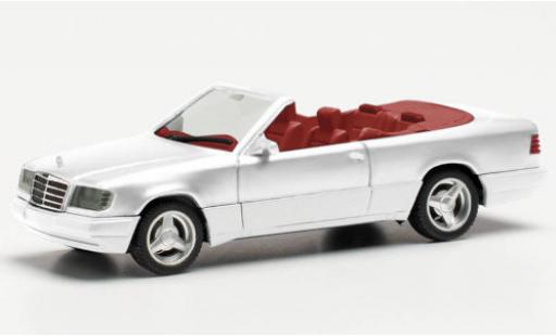 Coche miniatura Mercedes Classe E 1/87 Herpa 320 CE (C124) cabriolet blanche Mercedes Classe E 1/87 Herpa 320 CE (C124) cabriolet blanche coche miniatura