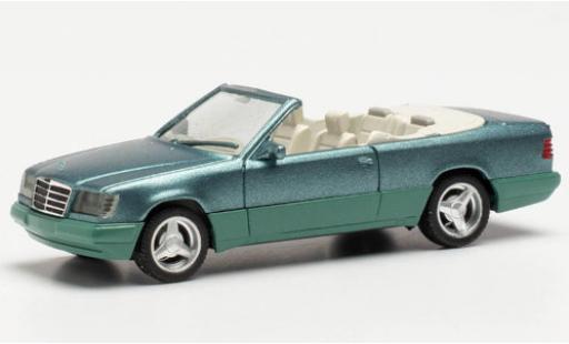 Coche miniatura Mercedes Classe E 1/87 Herpa 320 CE (C124) cabriolet metallise turquesa Mercedes Classe E 1/87 Herpa 320 CE (C124) cabriolet metallise turquesa coche miniatura