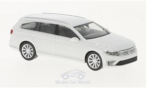 Coche miniatura Volkswagen Passat 1/87 Herpa Variant GTE blanco Volkswagen Passat 1/87 Herpa Variant GTE blanco coche miniatura