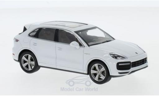 Coche miniatura Porsche Cayenne Turbo S 1/43 Minichamps Turbo S e-hybrid blanco 2019 Porsche Cayenne Turbo S 1/43 Minichamps Turbo S e-hybrid blanco 2019 coche miniatura