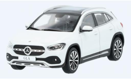 Coche miniatura Mercedes Classe GLA 1/43 Spark GLA (H247) blanco Mercedes Classe GLA 1/43 Spark GLA (H247) blanco coche miniatura