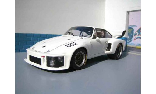 Porsche 935 Base 1/18 Exoto works blanco coche miniatura