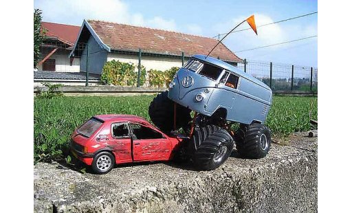 Volkswagen Combi Base 1/18 Solido big foot coche miniatura