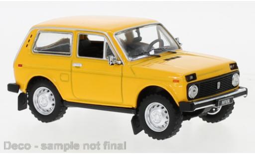 Lada Niva 1/43 IXO amarillo 1978 coche miniatura