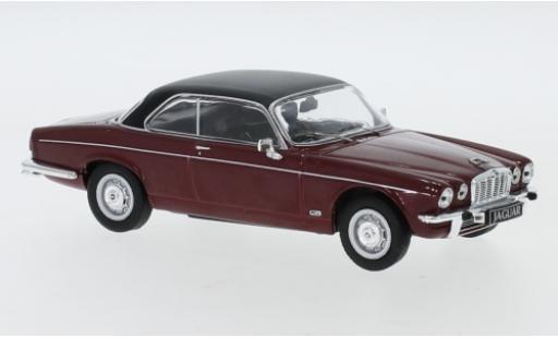 Coche miniatura Jaguar XJ 1/43 IXO 12 C rojo/negro RHD 1976 Jaguar XJ 1/43 IXO 12 C rojo/negro RHD 1976 coche miniatura