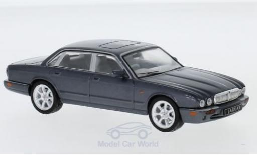 Coche miniatura Jaguar XJ 1/43 IXO 8 (X308) metalico gris RHD 1998 Jaguar XJ 1/43 IXO 8 (X308) metalico gris RHD 1998 coche miniatura