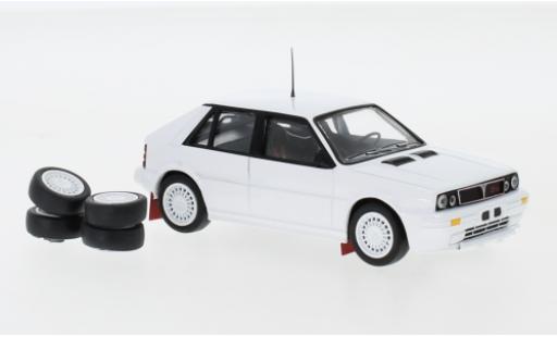 Coche miniatura Lancia Delta 1/43 IXO HF Integrale 16V blanco 1989 Plain Body Version y compris les Zusatzteile Lancia Delta 1/43 IXO HF Integrale 16V blanco 1989 Plain Body Version y compris les Zusatzteile coche miniatura